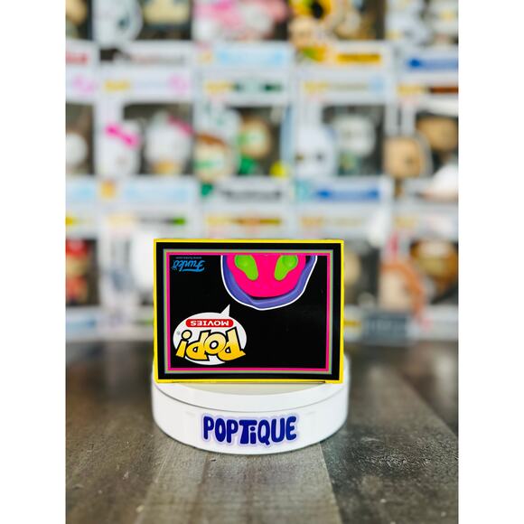 Scream Ghost Face Black Light Funko Pop! #1607 - Entertainment Earth Exclusive - Picture 5 of 6